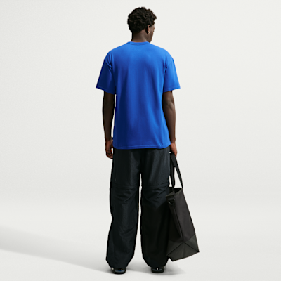 Nike Sportswear Premium Essentials Erkek Tişörtü görsel 5