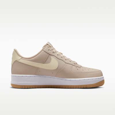 รองเท้าผู้หญิง Nike Air Force 1 '07