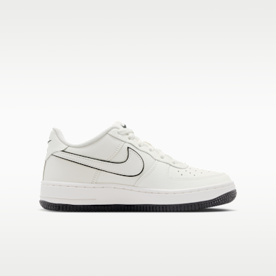 Nike Air Force 1 Older Kids' Shoes