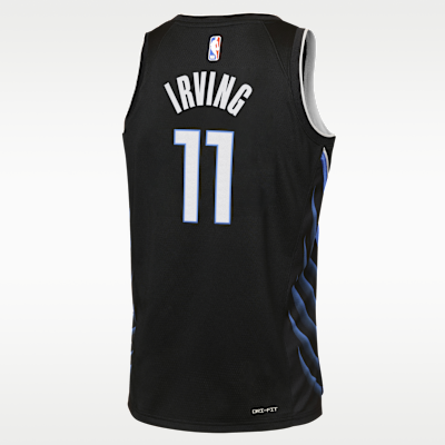 Jersey Nike de la NBA Swingman para niños talla grande Kyrie Irving Dallas Mavericks City Edition