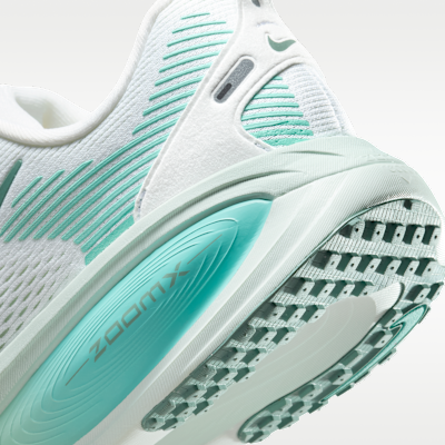 Tenis de correr en pavimento para mujer (extraancho) Nike Vomero 18