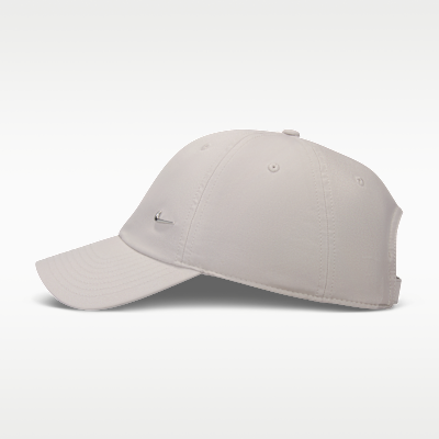 Nike Dri-FIT Club Unstructured Metal Swoosh Cap