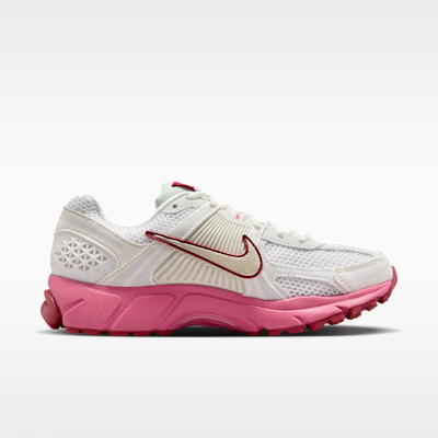 Nike Zoom Vomero 5 Women's Shoes with Reflective Design Accents