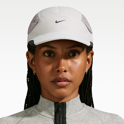 Nike Fly Yumuşak Nike Tech Şapka görsel 3