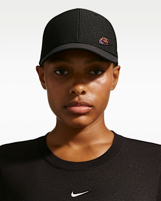 Женская кепка Nike Dri-FIT Club Structured Metal Logo Cap