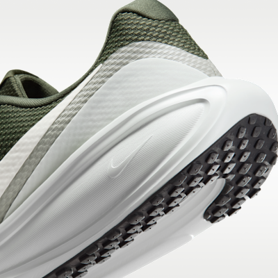 Tenis de correr en pavimento para hombre Nike Revolution 8