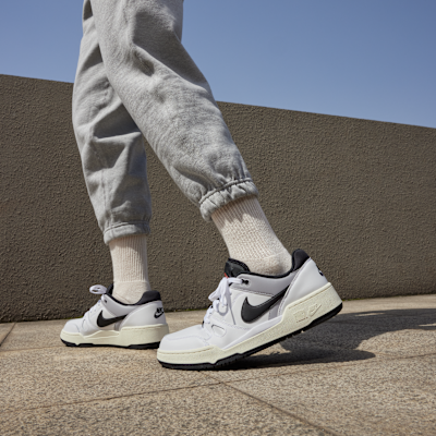 รองเท้าผู้ชาย Nike Full Force Low