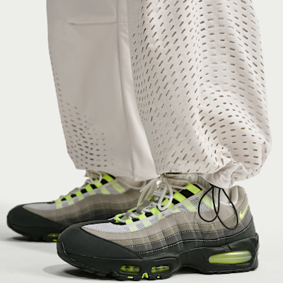 Nike Tech Dri-FIT Shori Örgü Açık Paçalı Erkek Eşofman Altı görsel 6