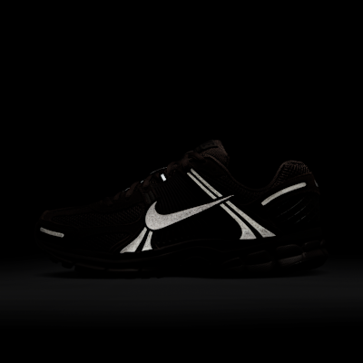 Nike Zoom Vomero 5 Women's Shoe with Reflective Accents