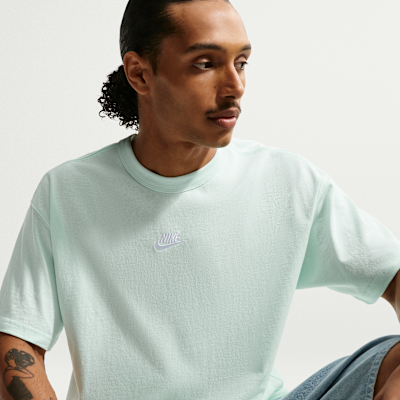 Nike Sportswear Premium Essentials Erkek Tişörtü görsel 3