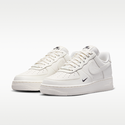 ナイキ エア フォース 1 ’07 エッセンシャル ウィメンズシューズ