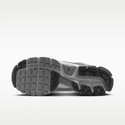 Nike Zoom Vomero 5 Men's Shoes