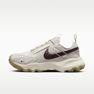 nike tc 7900 cream white