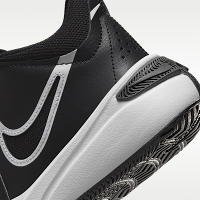 Tenis de básquetbol para niños grandes Nike Team Hustle D 11