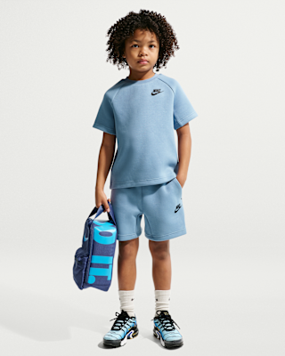 Детская футболка Nike Little Kids' Tech Fleece and Shorts Set