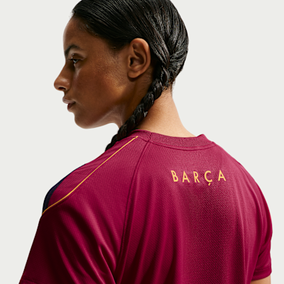 Nike FC Barcelona Strike Nike Dri-FIT Kısa Kollu Kadın Futbol Üstü görsel 2
