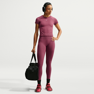 Nike Pro Seamless Dri-FIT Kadın Tişörtü görsel 4