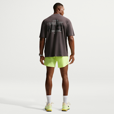Nike Stride Dri-FIT 18 cm 2'si 1 Arada Erkek Koşu Şortu görsel 5