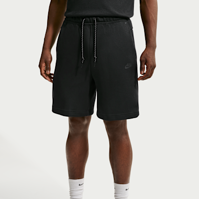 Nike Tech Fleece Erkek Şortu görsel 2