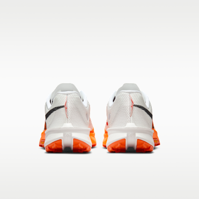 Trailové běžecké boty Nike Kiger 10