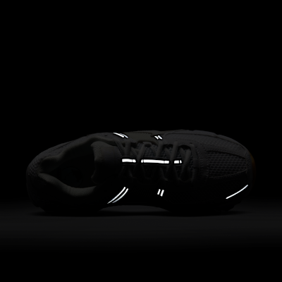 Nike Zoom Vomero 5 Women's Shoes with Reflective Design Accents