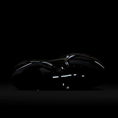 รองเท้าผู้ชาย Nike Zoom Vomero 5