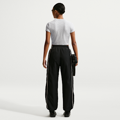Nike Sportswear Chill Knit Dar Kesimli Crop Kadın Tişörtü görsel 5
