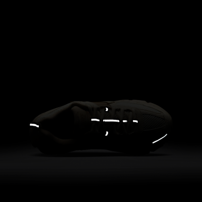 Nike Vomero 5 大童反光裝飾鞋款