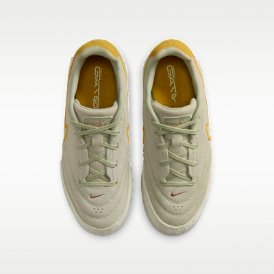 Tacos de fútbol para cancha cubierta de corte low Nike Tiempo Streetgato LE