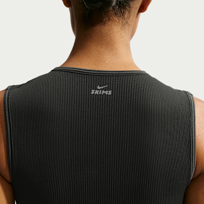 NikeSKIMS Ribbed Seamless Kadın Atleti görsel 6