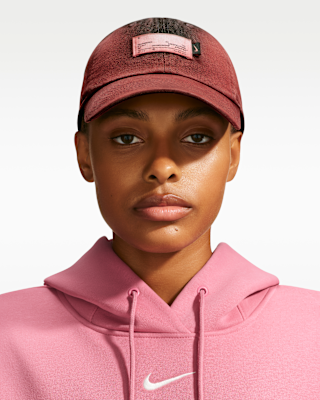 Женская кепка Nike Dri-FIT Club Structured Swoosh Cap
