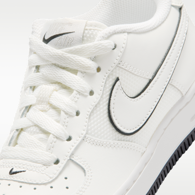 Nike Air Force 1 Older Kids' Shoes