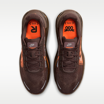 Nike Vomero Premium x Renegade Erkek Yol Koşu Ayakkabısı görsel 4