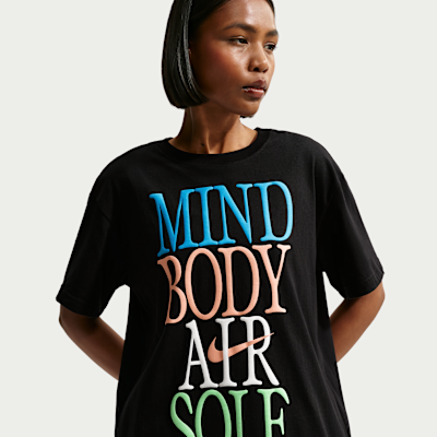 Женские футболки Nike Sportswear Classic Women's Oversized T-Shirt