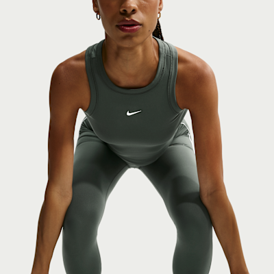 Nike One Fitted Dri-FIT Kadın Crop Atleti görsel 3