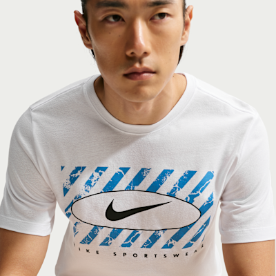 Nike Sportswear Erkek Tişörtü görsel 3
