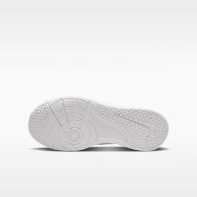 Nike Omni Multi-Court Older Kids' Indoor Court Shoes