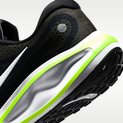 รองเท้าวิ่งโร้ดรันนิ่งผู้ชาย Nike Journey Run