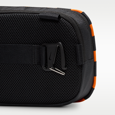 Taška přes rameno Nike Hayward Patrol (4 l)