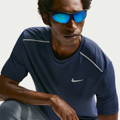 Nike Miler Dri-FIT Kısa Kollu Erkek Koşu Üstü görsel 3