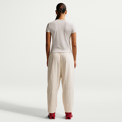 Nike Sportswear Chill Knit Dar Kesimli Mod-Crop Kadın Tişörtü görsel 5