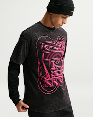 Женская футболка Nike Sportswear
