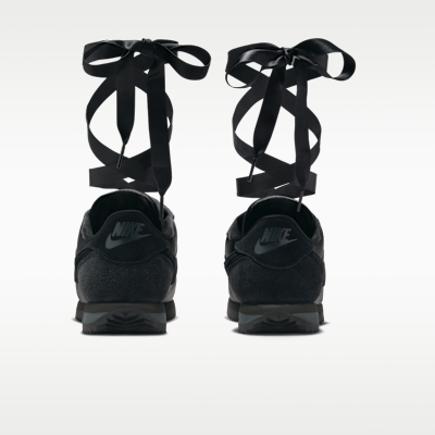 รองเท้าผู้หญิง Nike Cortez Textile