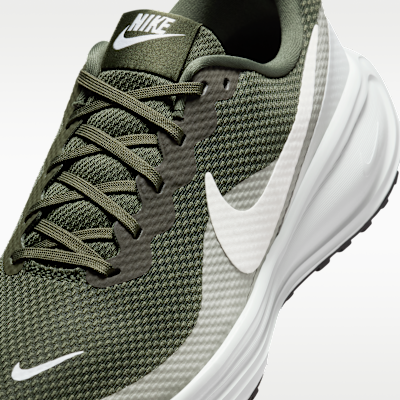 Tenis de correr en pavimento para hombre Nike Revolution 8