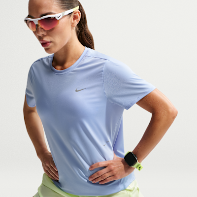 Nike Swift Dri-FIT Kısa Kollu Kadın Koşu Üstü