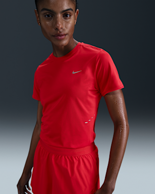 Женские шорты Nike Swift Dri-FIT Short-Sleeve Top для бега
