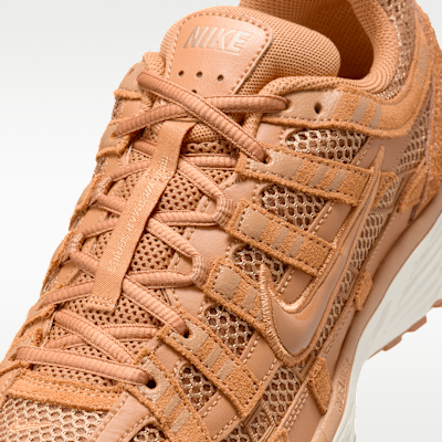 Tenis para hombre Nike P-6000 de gamuza