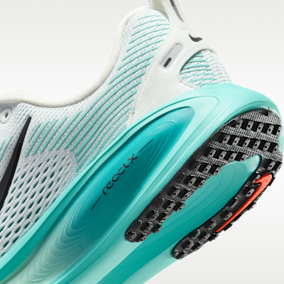 Tenis de correr en pavimento para niños grandes Nike Vomero 18