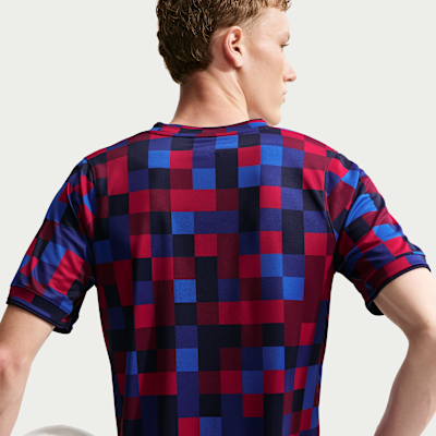 Nike FC Barcelona İç Saha Nike Dri-FIT Maç Öncesi Erkek Futbol Üstü görsel 2