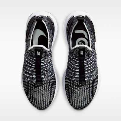 รองเท้าวิ่งโร้ดรันนิ่งผู้หญิง Nike Phantom Run 2